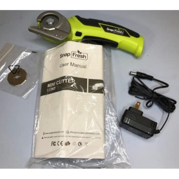 Cordless Electric Scissors, 4V Electric Mini Cutter with Replacement Blade - Picture 2 of 2